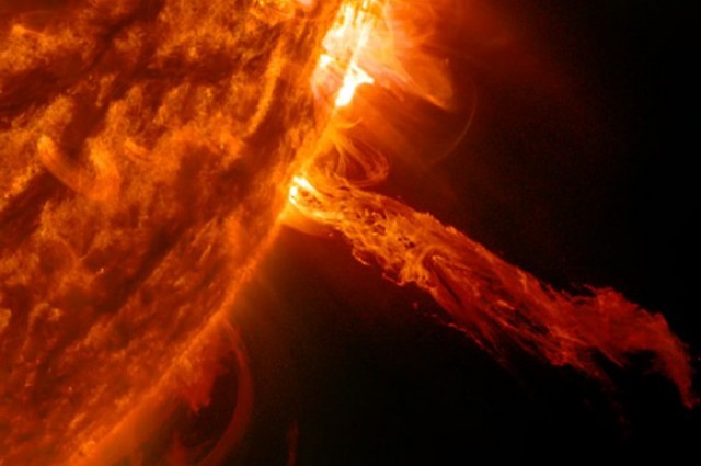 Kameraya Çekilmiş Muhteşem Güneş Erüpsiyonu
