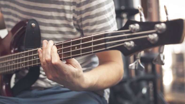 Bas Gitar Solosu Atan Bir Yapay Zeka Geliştirildi