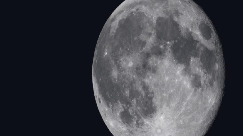 Çin’in Ay’a çarpan roketi, teleskopla görüntülendi!