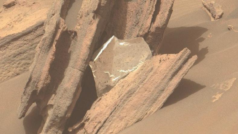 Perseverance, Mars’ta İnsan Çöpü Buldu