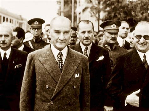 Mustafa Kemal Atatürk’ün Hayatı